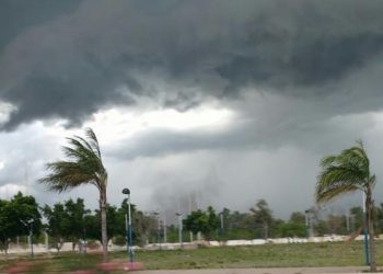 Indomet pronostica chubascos dispersos, tronadas y ráfagas de viento en gran parte del país