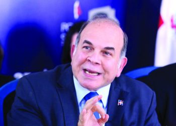 Pelegrín Castillo propone cambios en norma sobre niveles de azufre en gasoil regular