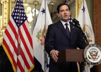 Marco Rubio dice que EE.UU. comenzará a revocar visados de estudiantes chinos