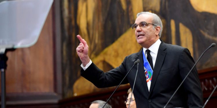 Las medidas migratorias de Abinader, una por una: ¿qué hay de nuevo y cuáles se repiten?