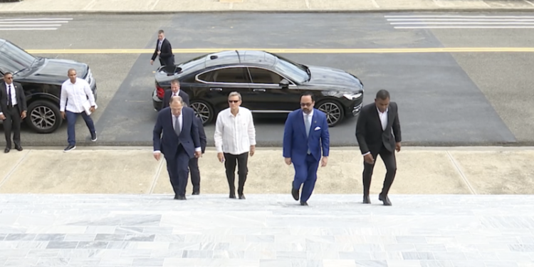 No hubo alfombra roja en el Palacio Nacional para el canciller ruso Serguéi Lavrov