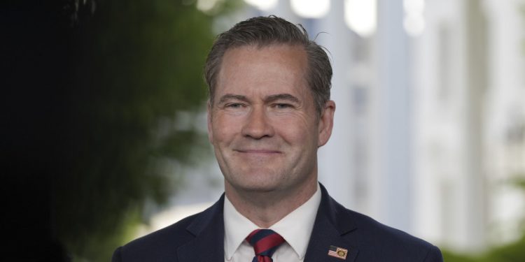 Mike Waltz ya no será asesor de Seguridad Nacional de Trump tras escándalo con periodista