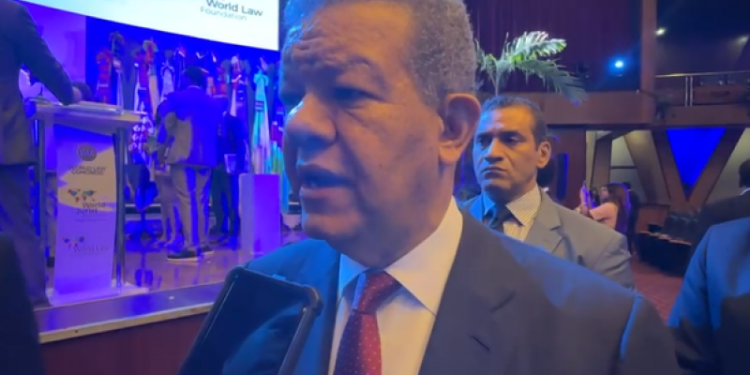 Leonel dice que diálogo sobre crisis haitiana debe ser “abierto” y de “consenso”