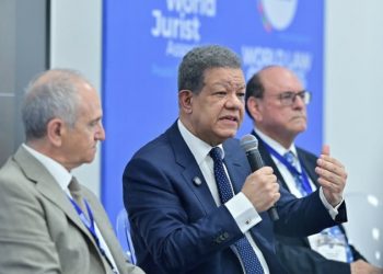 Dirigentes políticos favorecen propuesta de Abinader para tratar tema haitiano