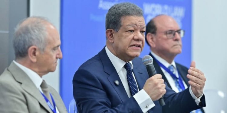 Dirigentes políticos favorecen propuesta de Abinader para tratar tema haitiano