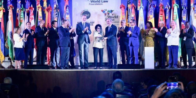 Abinader destaca reformas para consolidar una justicia independiente, moderna y transparente