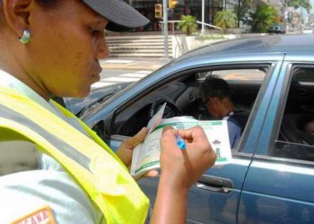 El país tiene registradas más multas de tránsito que licencias de conducir