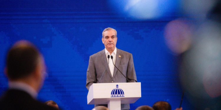 Abinader dice proyecto de ley que regularía la Libertad de Expresión no es una “propuesta del Gobierno”