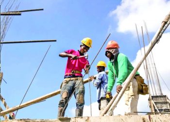 Gestionan más de 87,000 permisos para emplear haitianos en obras