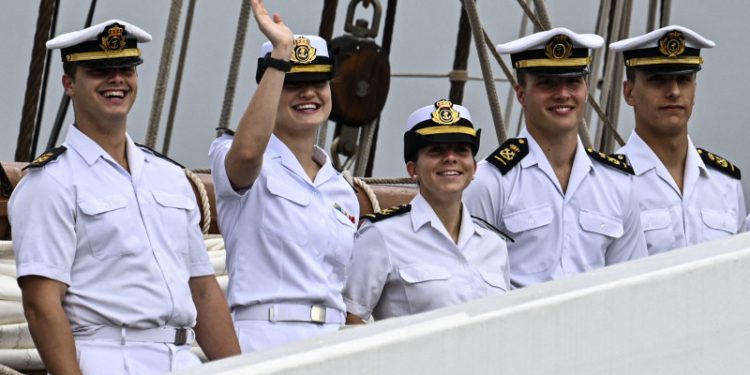 El buque en el que viaja la princesa Leonor llegará este lunes a puerto dominicano