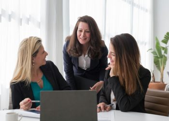 Solo el 14.2% de las empresas son lideradas por mujeres en República Dominicana