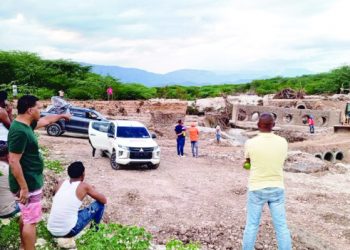 Las inundaciones causan daños en viviendas, acueductos y carreteras