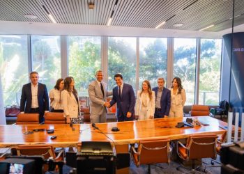 David Collado y Alex Rodríguez anuncian inversión de mil millones de dólares en Playa Grande