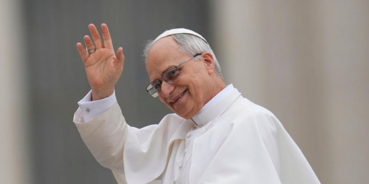 En su primera audiencia general, el Papa pide ayuda para Gaza