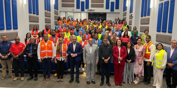 COE certificará a 283 empleados del Infotep como brigadistas