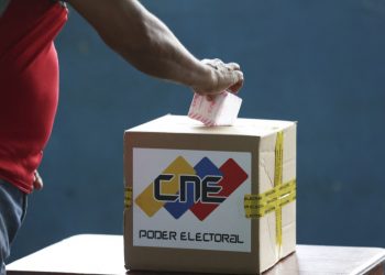 Chavismo habla de una "gran victoria" en las elecciones regionales y parlamentarias