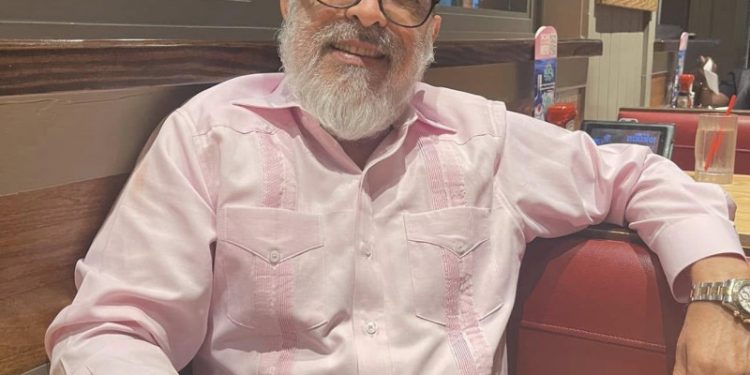 Fiscalía de Santiago cita a Ángel Martínez por querella de extorsión contra Arnulfo Gutiérrez