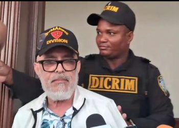 Ángel Martínez dice que es injusta la medida que le impide salir del país