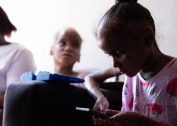 Presidencia suplirá medicamentos a niñas con “Piel de Cristal”