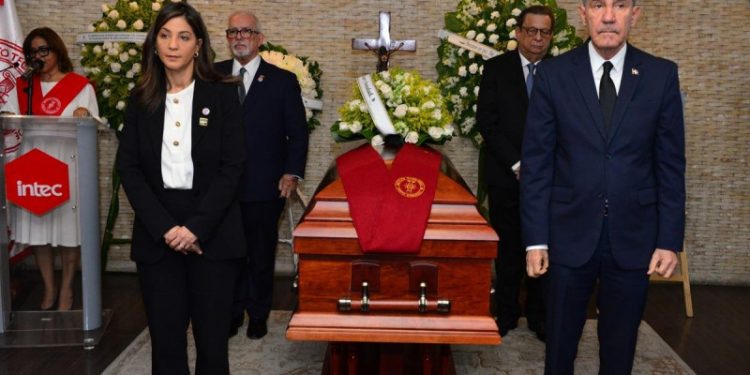 Último adiós al rector de Intec, un paladín de la educación del país