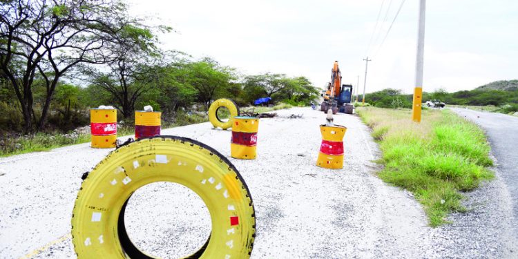Obras Públicas promete reparación de carretera que empalma a pueblos del Sur