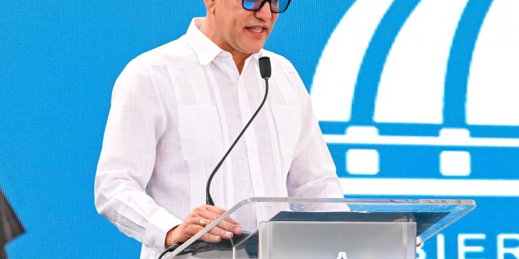 Alcalde Ulises Rodríguez resalta impacto de obras inauguradas en el Centro Histórico de Santiago