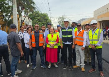 Coraasan y MOPC inician asfaltado en avenida Emilio Prud' Homme en Bella Vista
