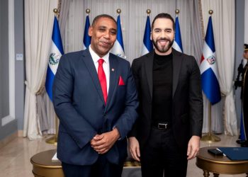 Nayib Bukele recibe Cartas Credenciales del nuevo embajador dominicano Flavio Rondón