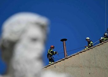 El Vaticano concluye novenario Francisco; se encamina cónclave