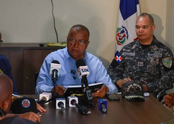 Autoridades de San Cristóbal explican por qué salieron de la alcantarilla sin rescatar a la menor