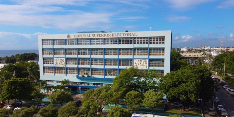 Esto es lo que contiene la propuesta de modificación de la ley del TSE