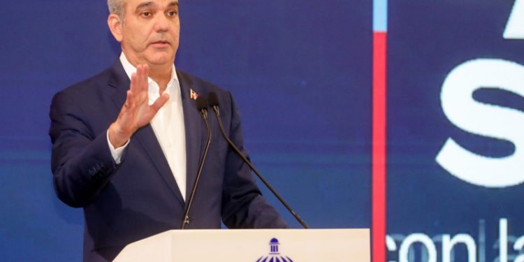 Abinader dice PRM debe de trabajar en un protocolo de acción para los aspirantes presidenciales