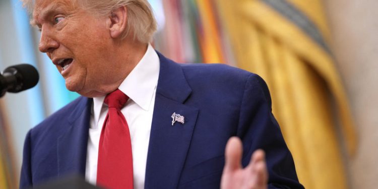 Trump prohíbe la entrada a EE.UU. a ciudadanos de varios países, incluyendo a Haití