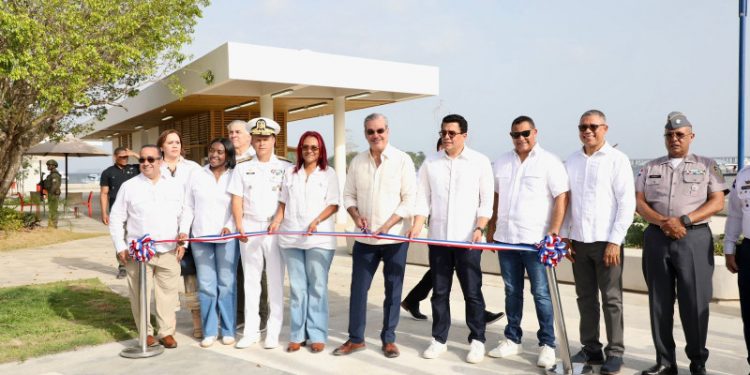 Inauguran malecón de Samaná