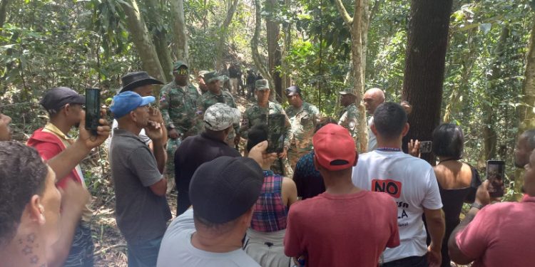 Militares avanzan para el desmonte en Zambrana