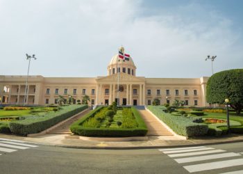 Gobierno propuso eliminación de exenciones en fallida reforma fiscal