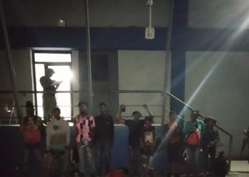 Haitianos apedrean otra vez a los militares dominicanos en la frontera, hay cuatro heridos