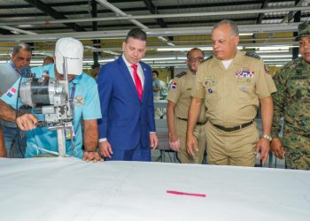 Ministro de Defensa supervisa ampliación de planta textil de la Industria Militar Dominicana