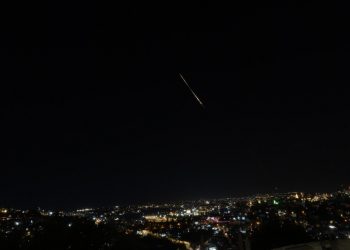 Última oleada de ataques iraníes en Israel deja casi un centenar de heridos y una muerte