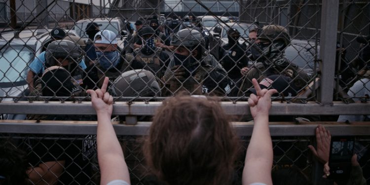 Gobierno de Trump pausa su programa de redadas contra migrantes, según el New York Times