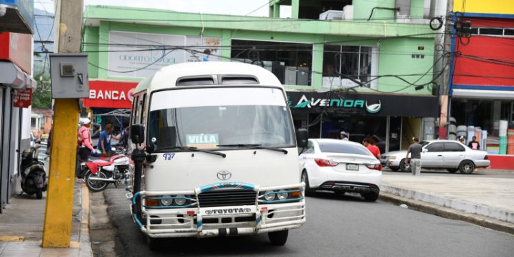 Pago en entrada y salida de peaje km 32 provocó aumento de pasaje en Villa Altagracia