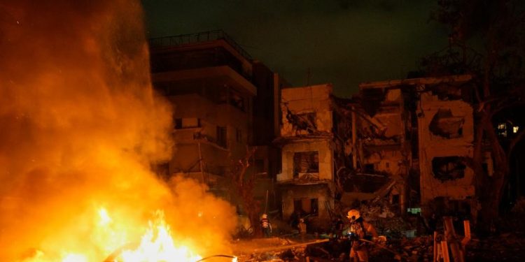 China utiliza convoyes militares para extraer a sus ciudadanos en Irán tras guerra con Israel