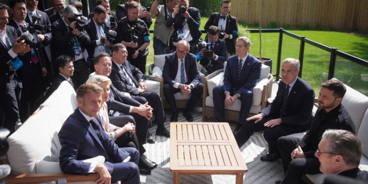 Líderes del G7 tratan de salvar la cumbre tras la salida de Trump