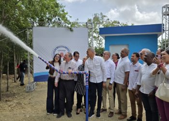 Instalación de nueva estación de bombeo termina con escasez de agua en barrios de Santiago