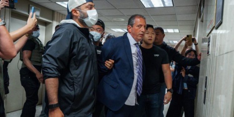 Bloquean ingreso de congresistas demócratas a oficina de Manhattan