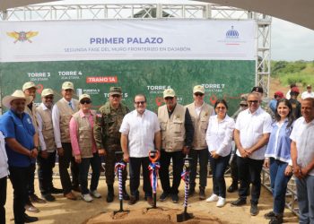 Gobierno da primer palazo para construcción de 13 kilómetros del muro fronterizo en Dajabón