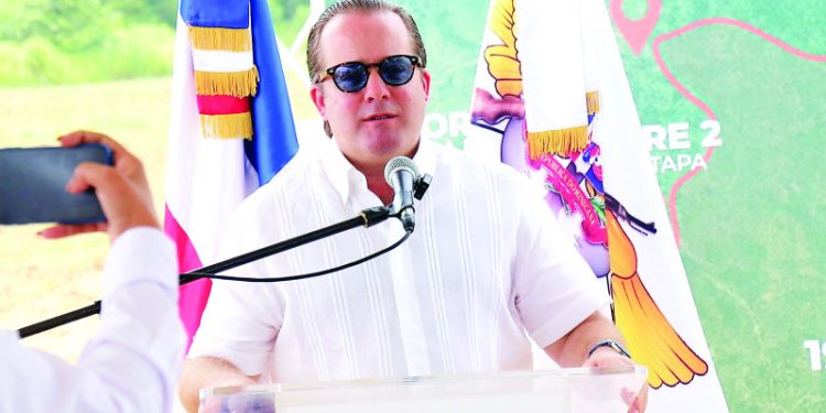 Paliza estima muro fronterizo debe abarcar 300 kilómetros