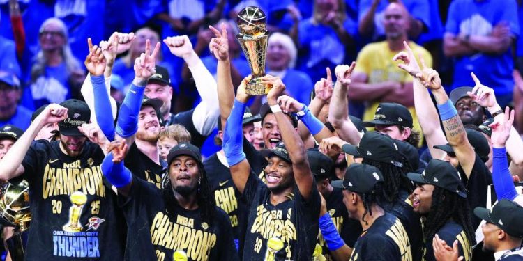 El Thunder levanta el trofeo de campeón en la NBA