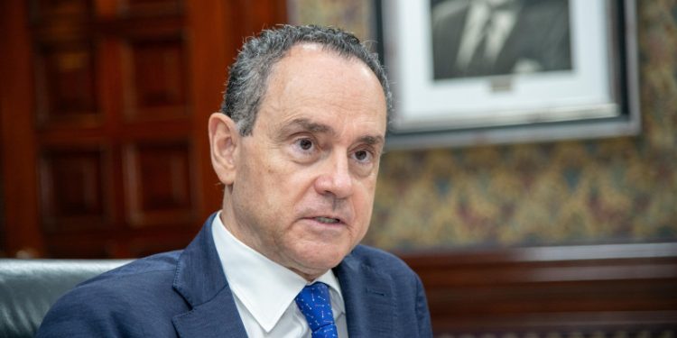 Estados Unidos pierde poder e influencia en América Latina, dice escritor español