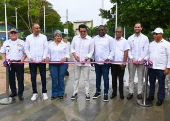 Mitur entrega plaza Marcelino Marte -El Canito- remozada en Guayacanes